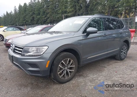 2020 Volkswagen Tiguan 2.0T Se/2.0T Se R-Line Black/2.0T Sel z USA, uszkodzony, nr VIN 3VV2B7AX0LM094892